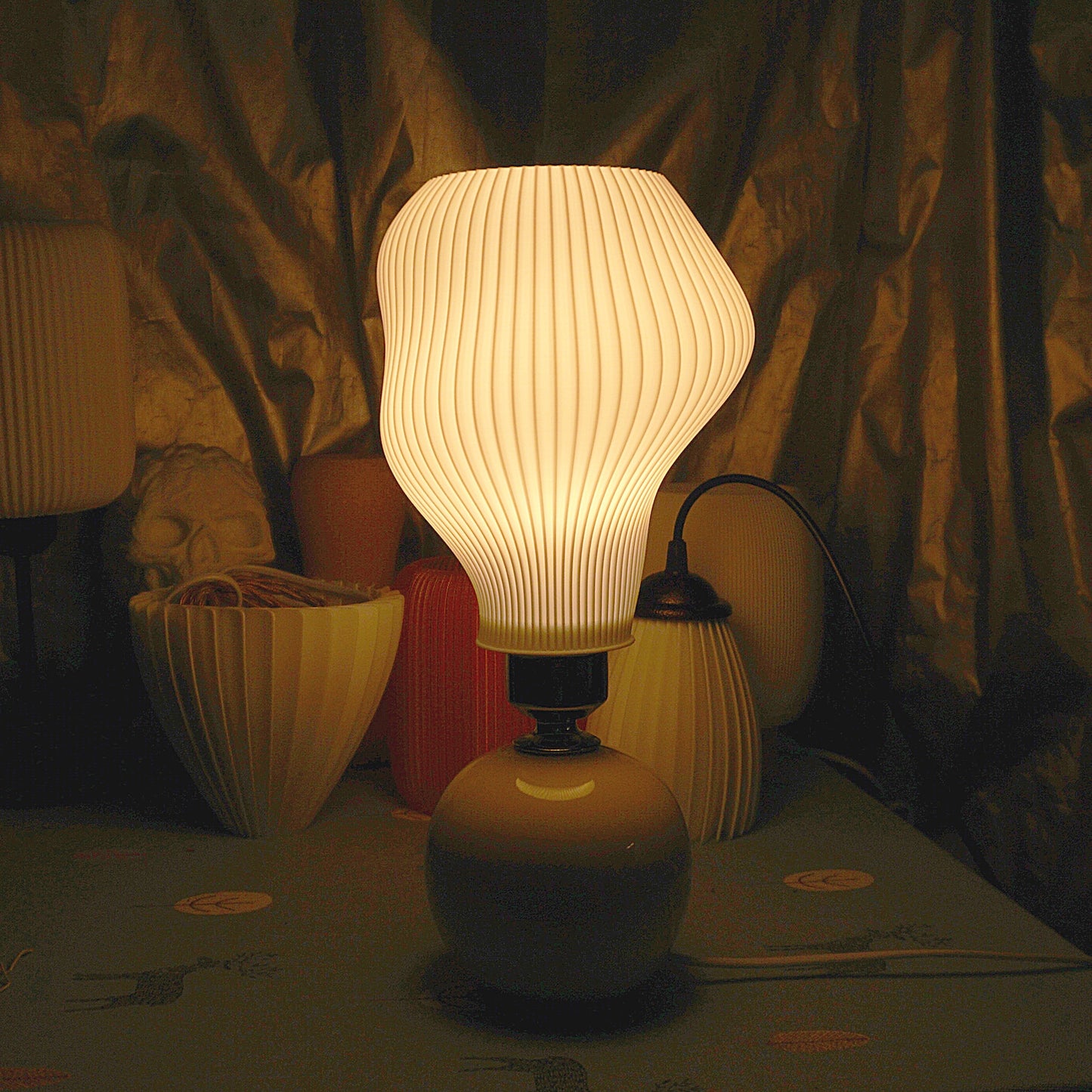 Waved Lamp