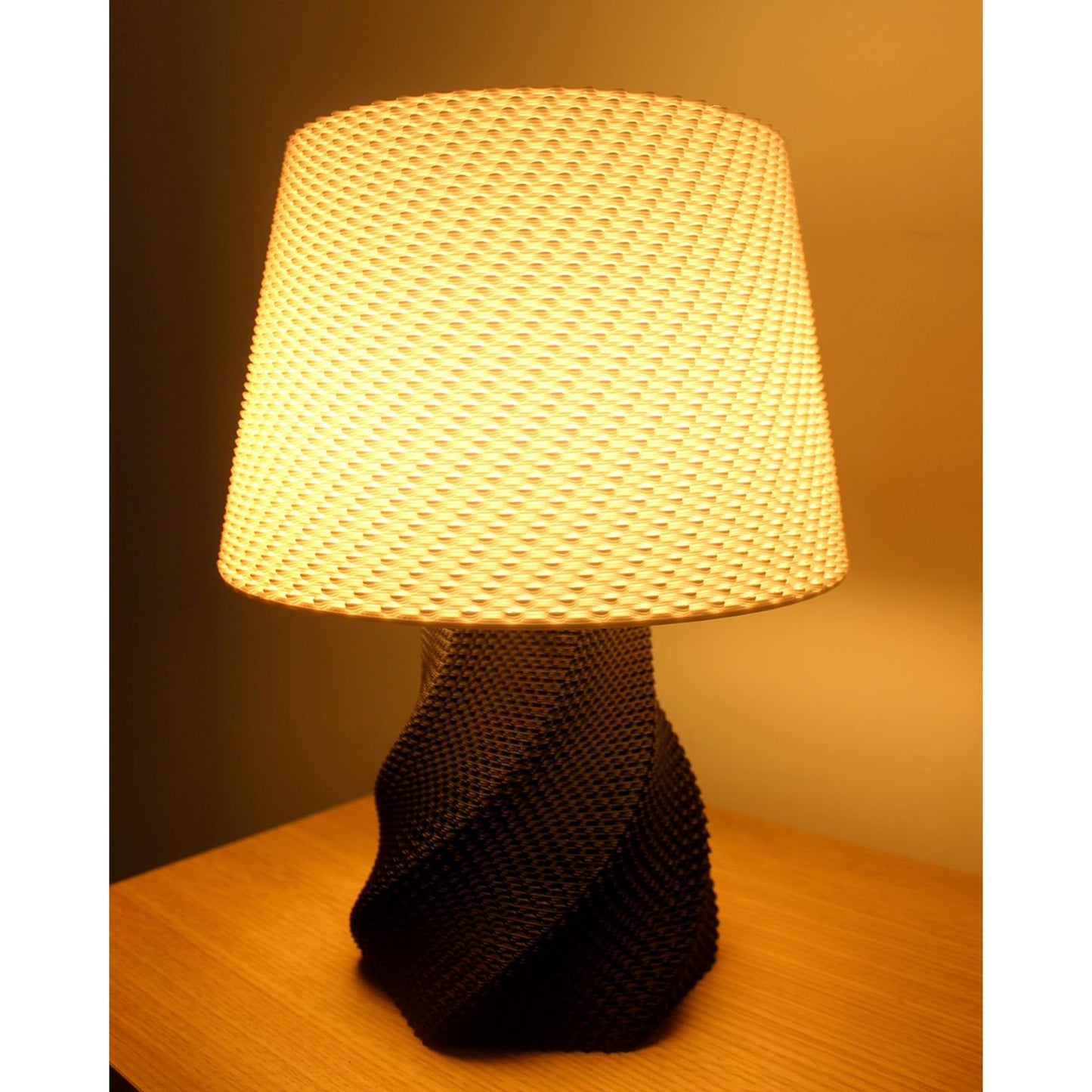 Cuved Table Lamp