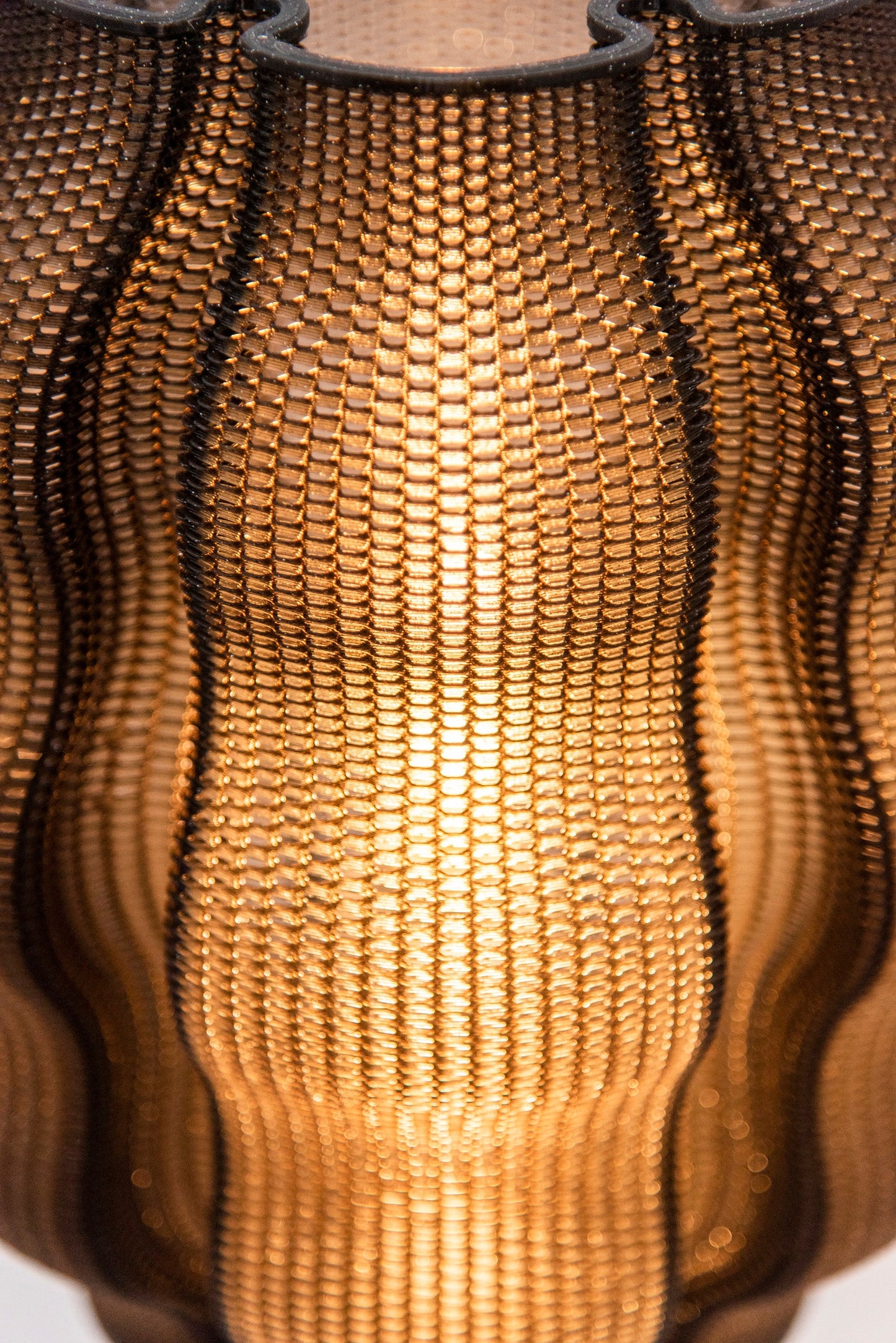 Lattice Table Lamp (Black Edition)