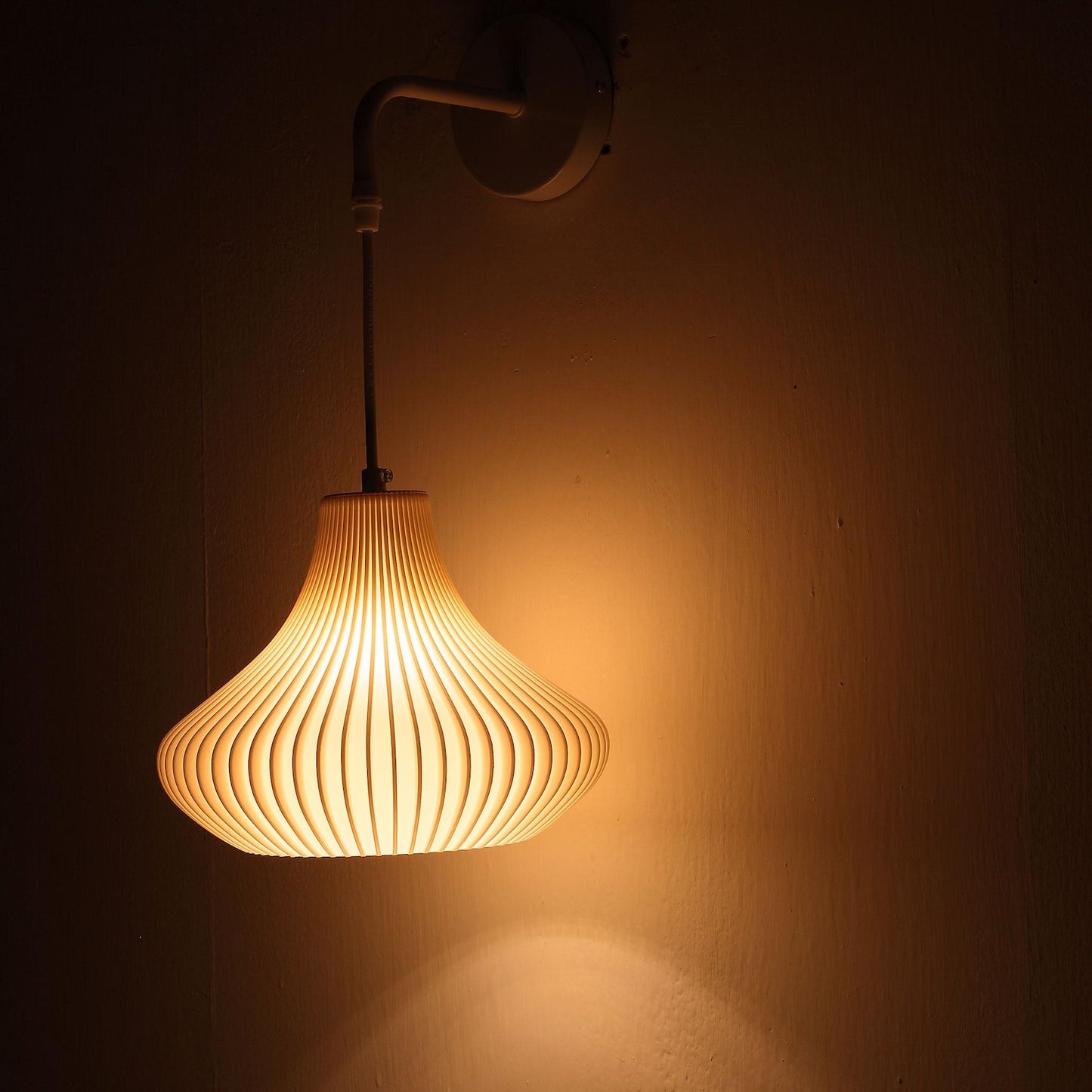 Japanese Wall Hanging Lamp