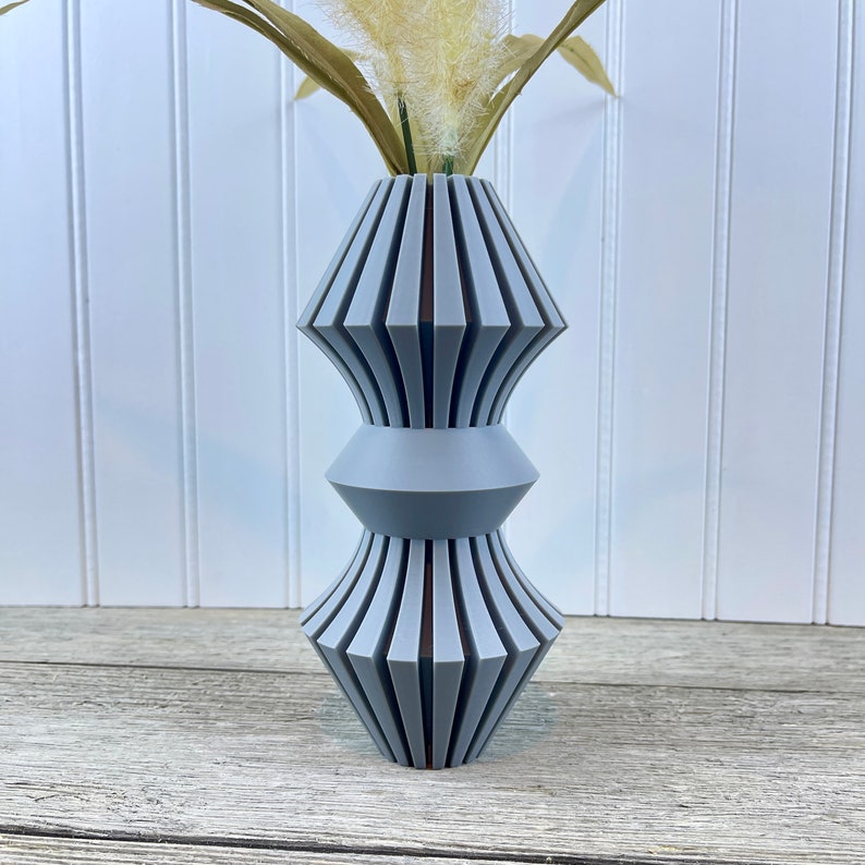 Modern Clean Line Vase